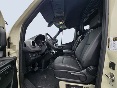 New 2025 Mercedes-Benz Sprinter 2500 image 15
