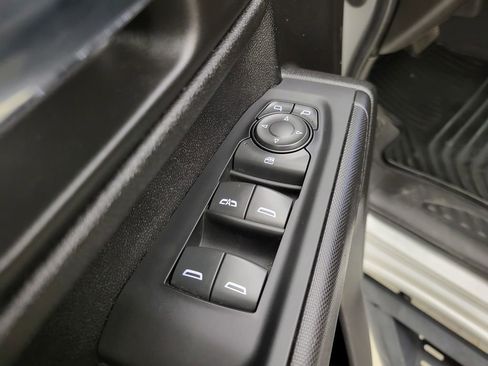 Used 2022 Chevrolet Silverado 2500 Custom image 23