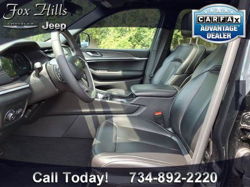 Certified 2026 Jeep Grand Cherokee Limited AWD/4WD image 15