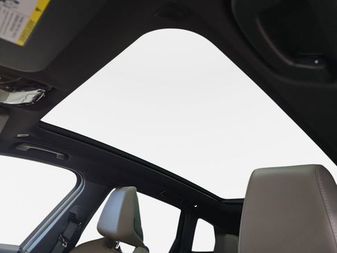 Used 2025 BMW X3 xDrive30i w/ Convenience Package image 29