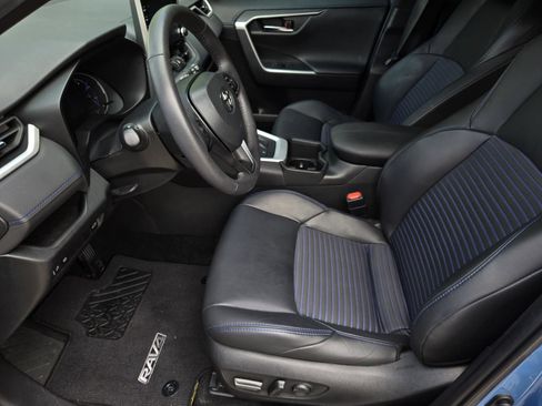 Used 2022 Toyota RAV4 XSE AWD/4WD image 24