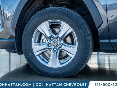 Used 2025 Toyota RAV4 XLE image 34