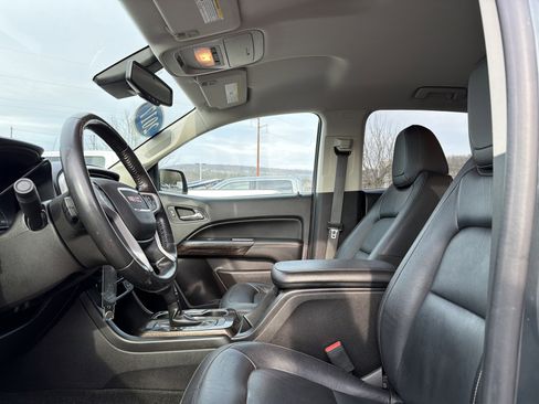 Used 2017 GMC Canyon SLT w/ Driver Alert Package image 12