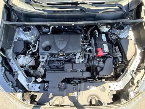 Used 2021 Toyota RAV4 XLE AWD/4WD image 4