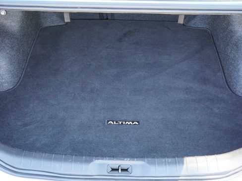 Used 2024 Nissan Altima 2.5 SR FWD image 9
