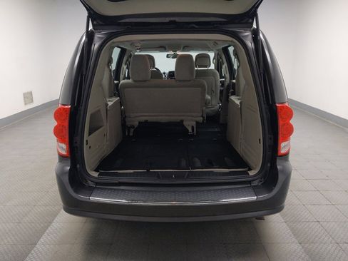 Used 2016 Dodge Grand Caravan American Value Package w/ UConnect Hands-Free Group FWD image 29