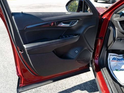 Used 2021 Buick Envision Preferred image 12