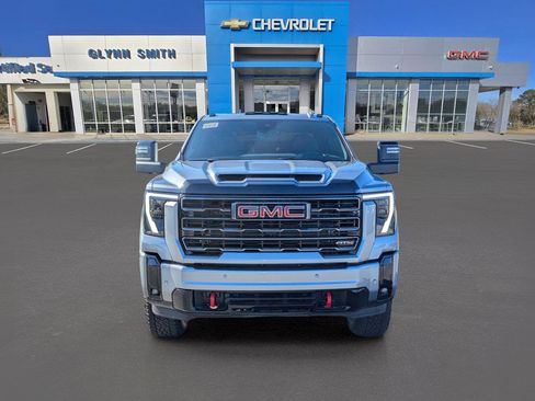 Used 2026 GMC Sierra 2500 AT4 w/ AT4 Premium Plus Package AWD/4WD image 2