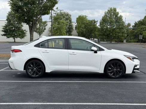 Used 2023 Toyota Corolla SE FWD image 8