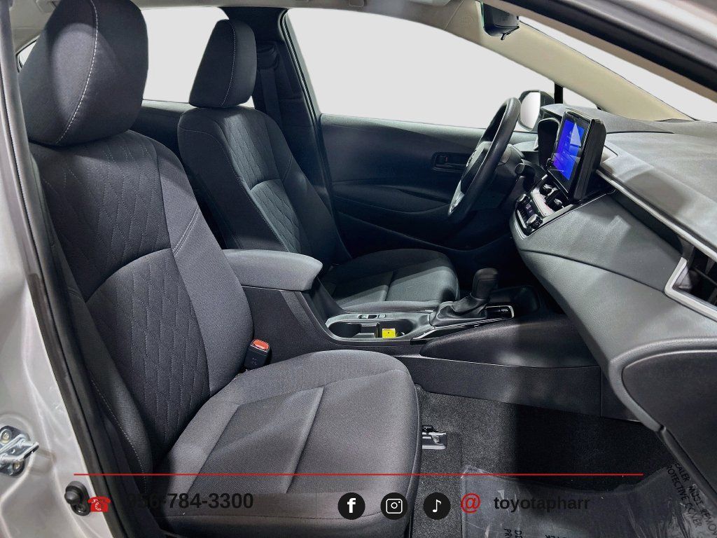 Used 2025 Toyota Corolla LE FWD image 24