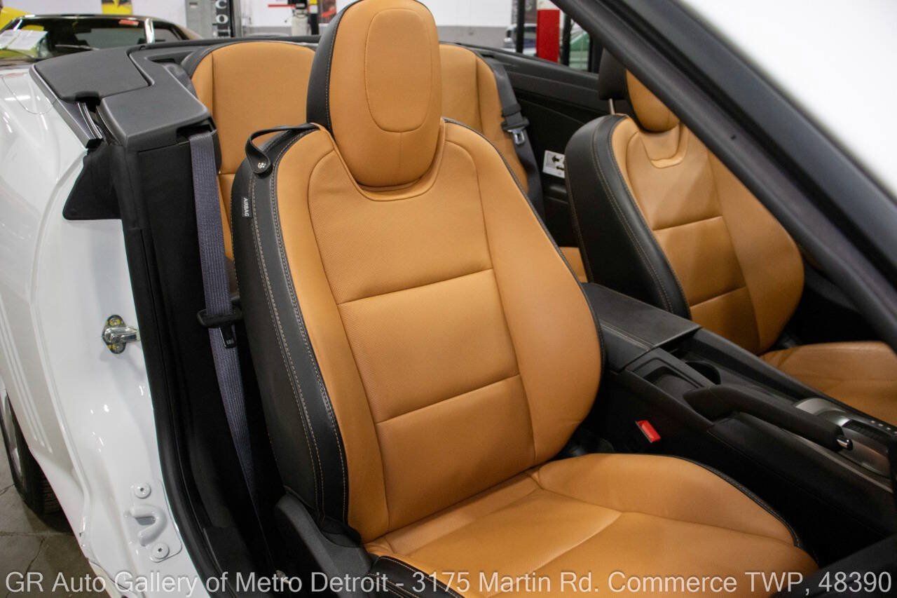 Used 2013 Chevrolet Camaro LT RWD image 40