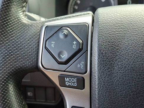 Used 2022 Toyota Tacoma SR5 AWD/4WD image 20