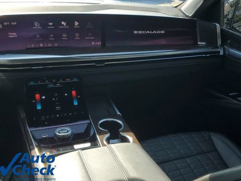 Used 2025 Cadillac Escalade Sport Platinum AWD/4WD image 17