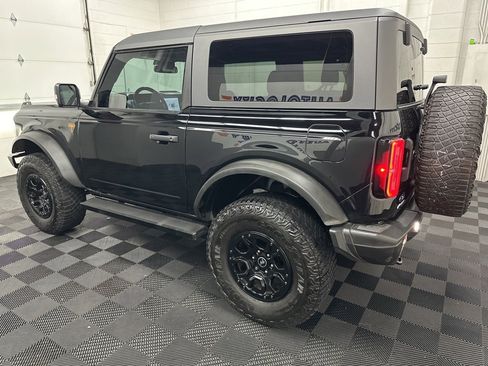 Used 2023 Ford Bronco Badlands image 7