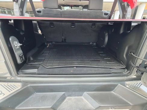 Used 2020 Jeep Wrangler Unlimited Rubicon AWD/4WD image 26