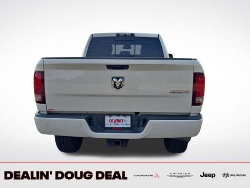 Used 2018 RAM 2500 Laramie w/ Sport Appearance Group AWD/4WD image 5
