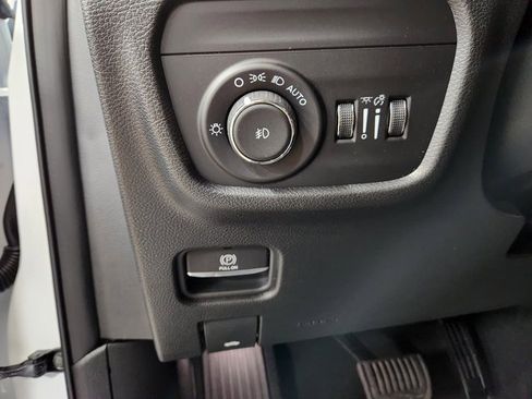 New 2025 Jeep Grand Cherokee Limited w/ Trailer Tow Package image 12