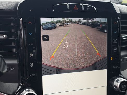 Used 2024 RAM 2500 Laramie w/ Sport Appearance Package image 22