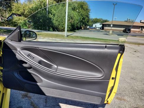 Used 2003 Ford Mustang Coupe image 10