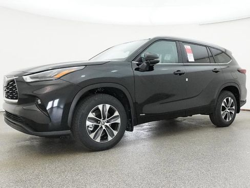 New 2026 Toyota Highlander XLE image 49