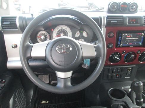 Used 2008 Toyota FJ Cruiser 4WD w/ Convenience Pkg image 12