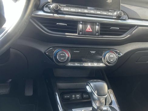 Used 2019 Kia Forte S image 9