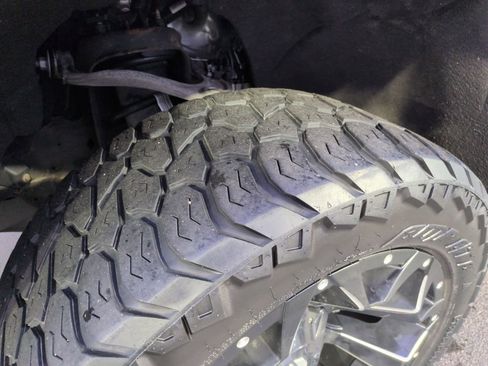 Used 2020 Chevrolet Silverado 1500 LT image 27