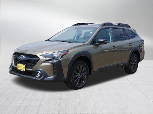 Used 2025 Subaru Outback Onyx Edition AWD/4WD image 3