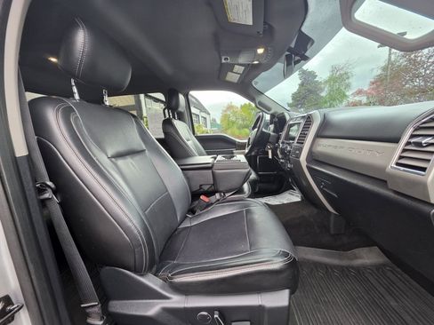 Used 2017 Ford F350 Lariat w/ Lariat Value Package AWD/4WD image 15