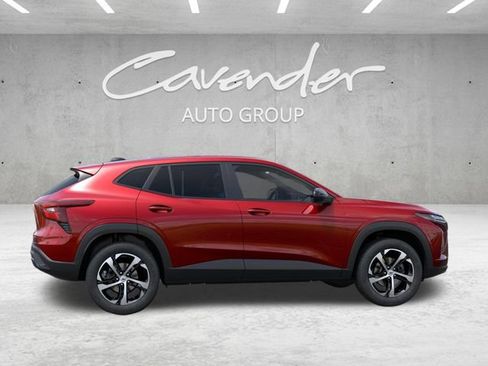 New 2026 Chevrolet Trax RS w/ Driver Confidence Package FWD image 5