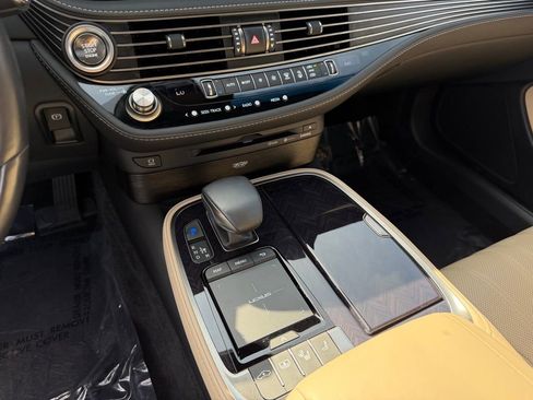 Used 2022 Lexus LS 500 w/ Interior Upgrade Package image 23