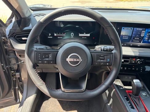 Used 2026 Nissan Kicks SR AWD/4WD image 22