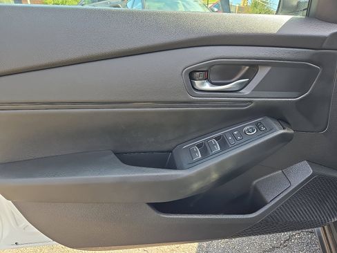 Certified 2025 Honda Accord SE image 12