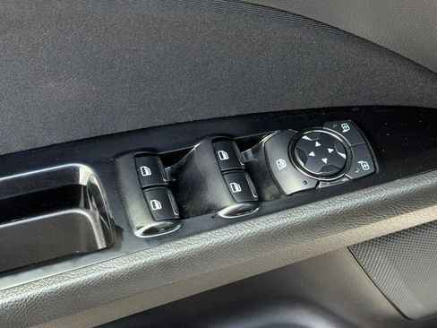 Used 2016 Ford Fusion SE FWD image 11