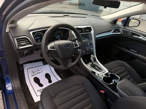 Used 2014 Ford Fusion SE FWD image 3