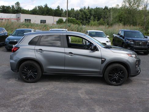 Used 2026 Mitsubishi Outlander Sport LE AWD/4WD image 4