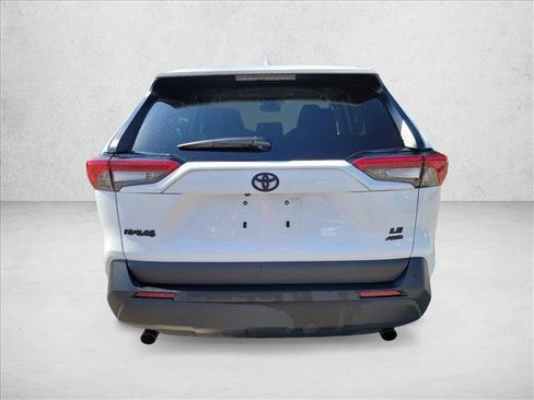 Used 2024 Toyota RAV4 LE AWD/4WD image 6