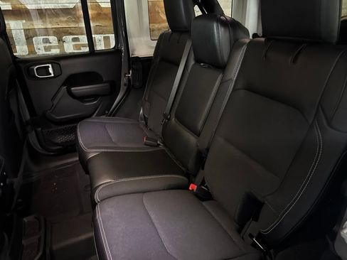 Used 2023 Jeep Wrangler Unlimited Sport AWD/4WD image 11