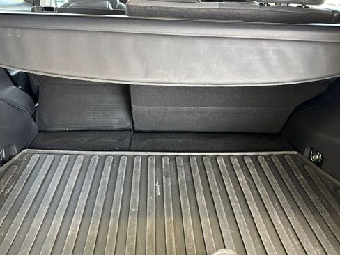 Used 2025 Toyota RAV4 LE FWD image 17