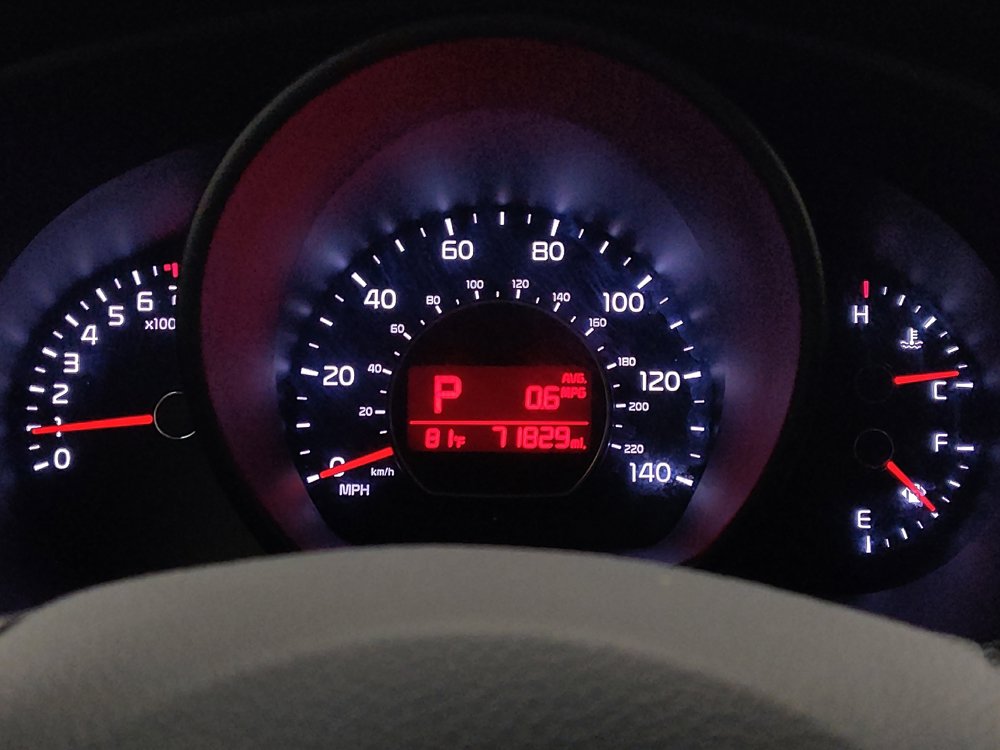 Used 2016 Kia Soul + FWD image 23