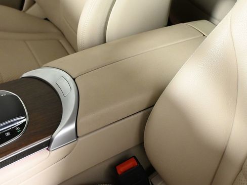 Certified 2022 Mercedes-Benz GLC 300 4MATIC image 17