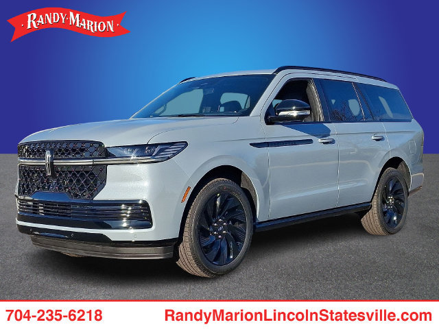 New 2025 Lincoln Navigator Reserve w/ Jet Appearance Package AWD/4WD image 1