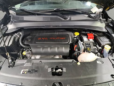 Certified 2022 Jeep Compass Limited image 27