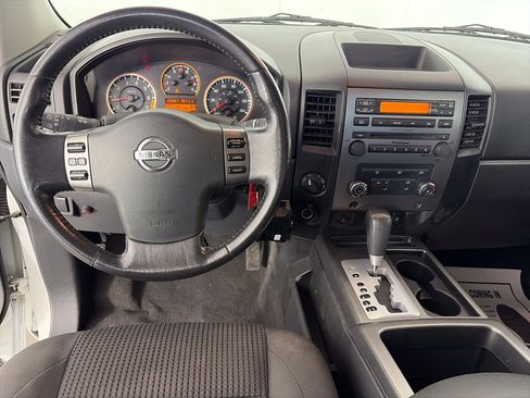 Used 2011 Nissan Titan SV w/ SV Premium Utility Pkg AWD/4WD image 10