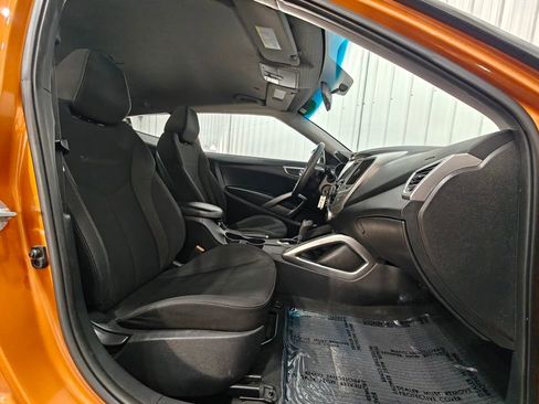 Used 2016 Hyundai Veloster image 26