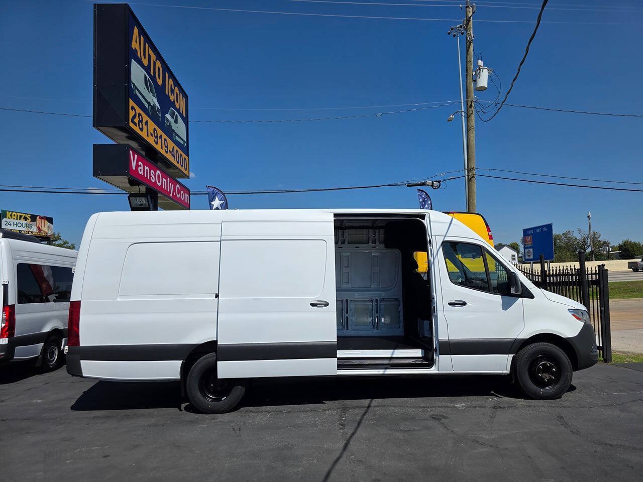 Used 2021 Mercedes-Benz Sprinter 3500 image 5