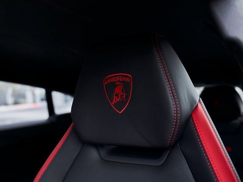 Used 2024 Lamborghini Urus Performante AWD/4WD image 54