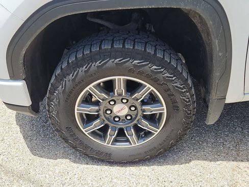 Used 2025 GMC Sierra 1500 AT4 AWD/4WD image 12