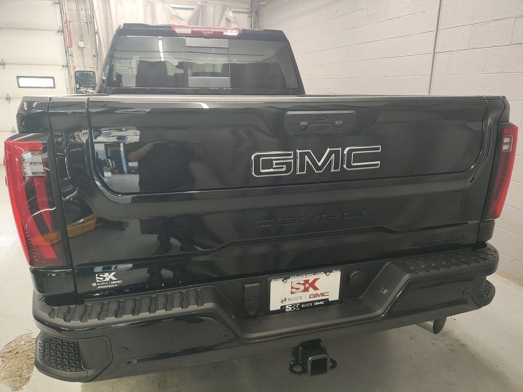 New 2026 GMC Sierra 2500 Denali w/ Denali Reserve Package AWD/4WD image 6