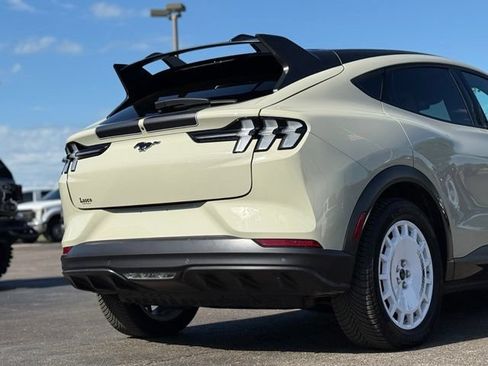 Used 2025 Ford Mustang Mach-E GT AWD/4WD image 43